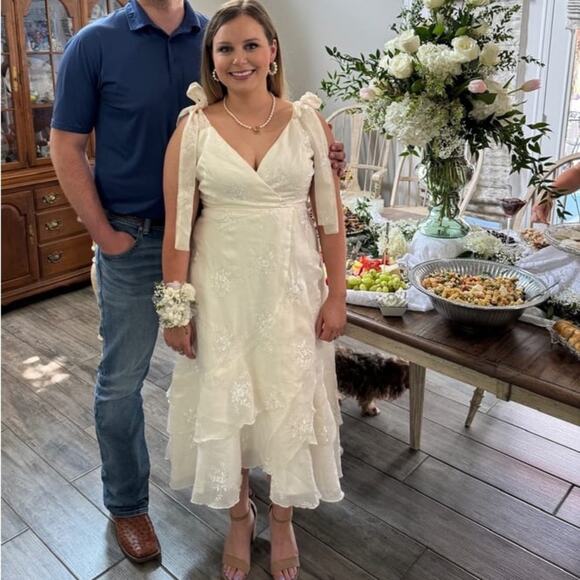 NWOT Lulus Elegant Direction Ivory Embroidered Ruffled Tie-Strap Midi Dr… - Picture 14 of 15